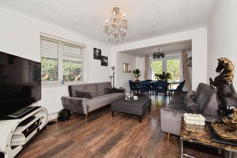 3 bedroom detached bungalow for sale, Tennis Court Drive, Leicester, LE5