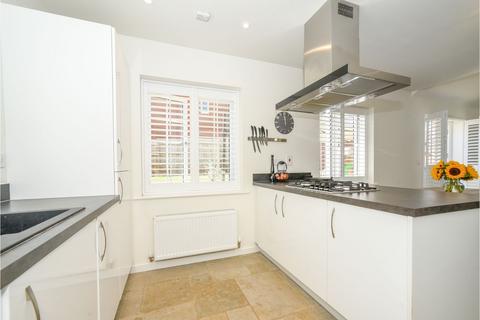 4 bedroom detached house for sale, Hunters Field, Chippenham, SN14