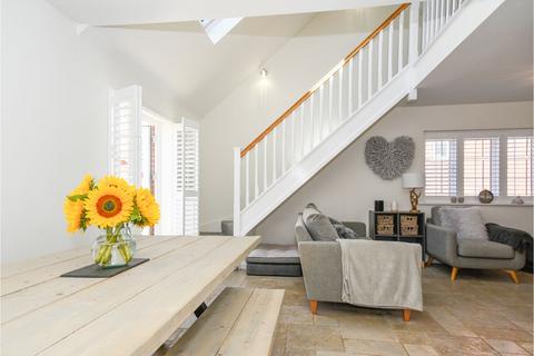 4 bedroom detached house for sale, Hunters Field, Chippenham, SN14