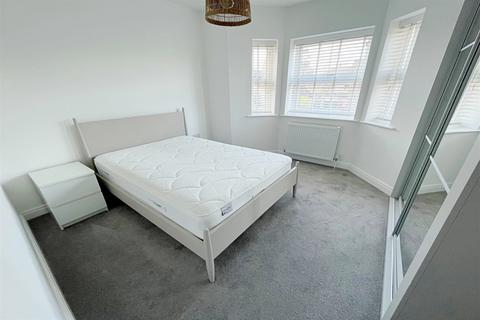 2 bedroom flat to rent, Southbourne