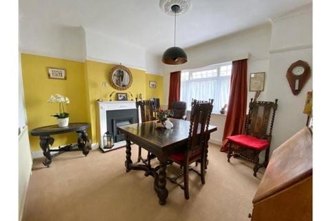 3 bedroom semi-detached house for sale, Park Hill Drive, Leicester, LE2