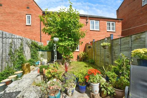 Augusta Close, Swindon, SN25