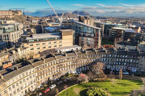 2 bedroom flat for sale, 3F1, 18 Gardners Crescent, Edinburgh, EH3