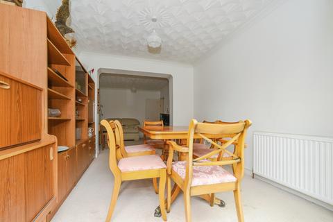 undefined, Ashwell Close - Old Walcot, Swindon, SN3