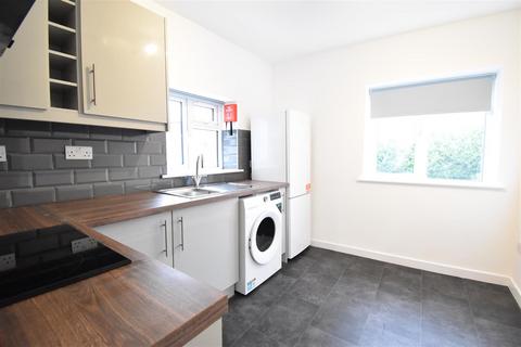 1 bedroom flat to rent, Elm Road, Kingston Upon Thames