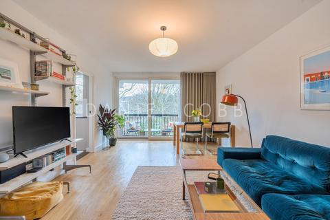 1 bedroom flat for sale, Vanbrugh Court, Wincott Street, SE11