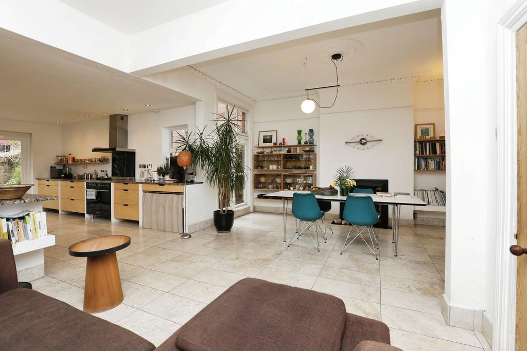 Kitchen/Family Room