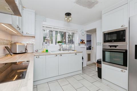 3 bedroom end of terrace house for sale, Kinross Avenue, Leicester, LE5