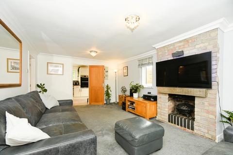 5 bedroom detached house for sale, Chippenham Road, Lyneham, SN15