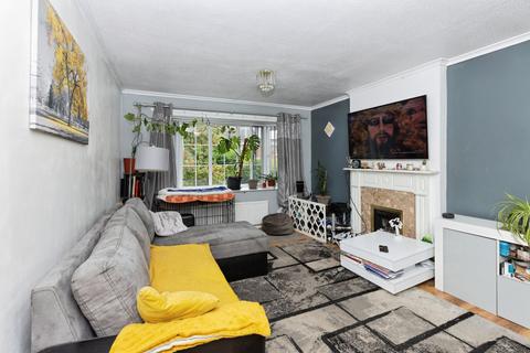 2 bedroom semi-detached house for sale, Sycamore Croft, Leeds, LS11