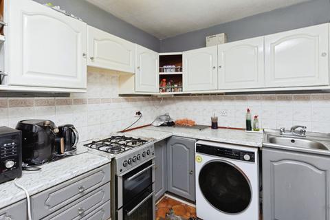 2 bedroom semi-detached house for sale, Sycamore Croft, Leeds, LS11