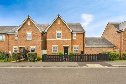 3 bedroom detached house for sale, Cranesbill Road, Melksham, SN12