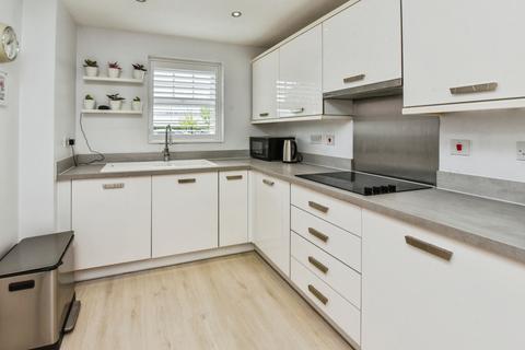 3 bedroom detached house for sale, Cranesbill Road, Melksham, SN12