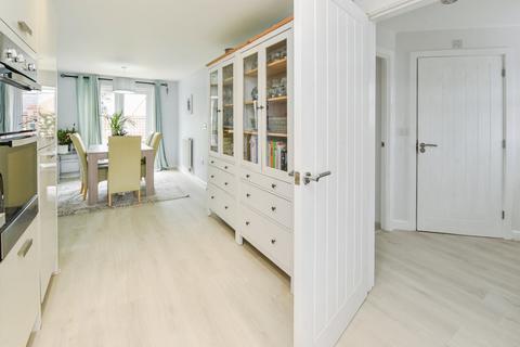 3 bedroom detached house for sale, Cranesbill Road, Melksham, SN12