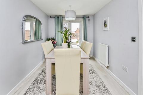 3 bedroom detached house for sale, Cranesbill Road, Melksham, SN12