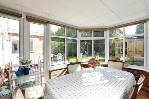 4 bedroom detached house for sale, Jenkinson Close, Newcastle, ST5