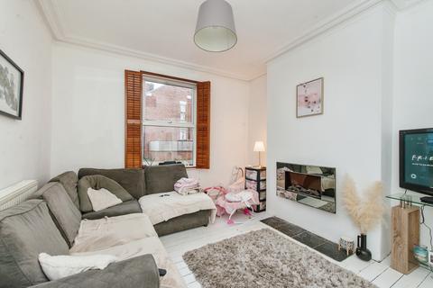2 bedroom terraced house for sale, Roundhill Road, Castleford, WF10