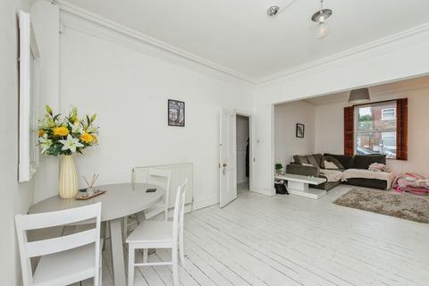 2 bedroom terraced house for sale, Roundhill Road, Castleford, WF10