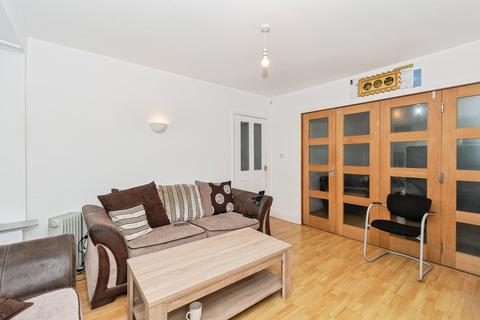 4 bedroom semi-detached house for sale, Moorland Drive, Pudsey, LS28