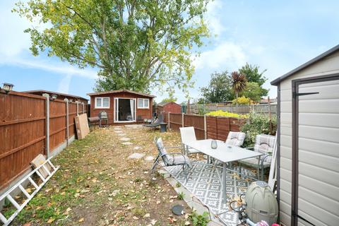2 bedroom terraced house for sale, Grafton Road, Dagenham, RM8