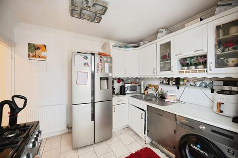 2 bedroom terraced house for sale, Grafton Road, Dagenham, RM8