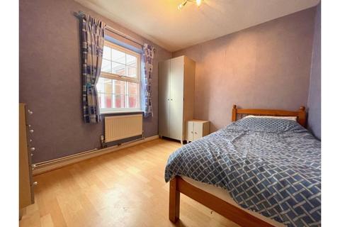 2 bedroom detached bungalow for sale, Kingsbridge Crescent, Leicester, LE4