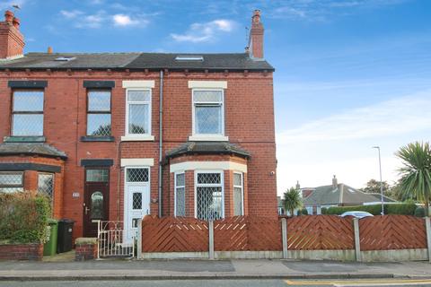 4 bedroom semi-detached house for sale, Barleyhill Road, Leeds, LS25