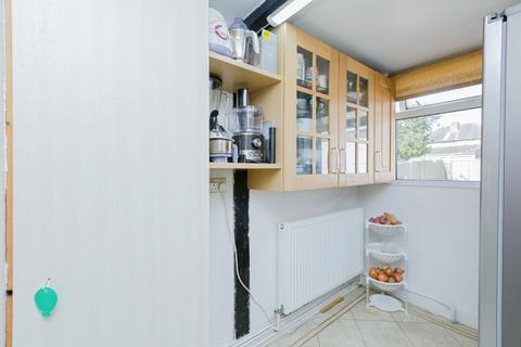 3 bedroom semi-detached house for sale, Kingsmead Close, Leicester, LE2