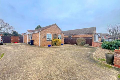 2 bedroom bungalow for sale, Frinton on Sea CO13