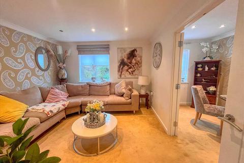 2 bedroom bungalow for sale, Frinton on Sea CO13