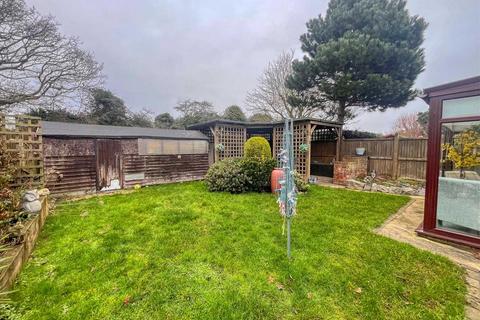 2 bedroom bungalow for sale, Frinton on Sea CO13