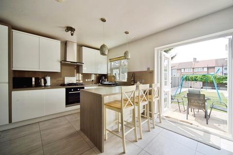 3 bedroom end of terrace house for sale, Grafton Road, Dagenham, RM8