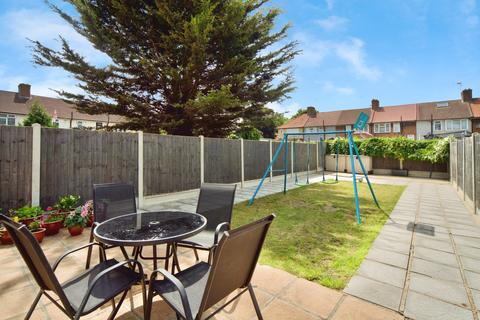 3 bedroom end of terrace house for sale, Grafton Road, Dagenham, RM8
