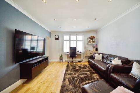 3 bedroom end of terrace house for sale, Grafton Road, Dagenham, RM8