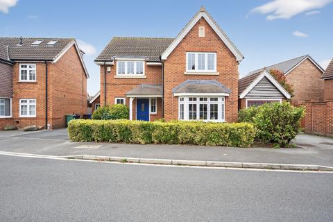 4 bedroom detached house for sale, Saxon Way, Leeds, LS25