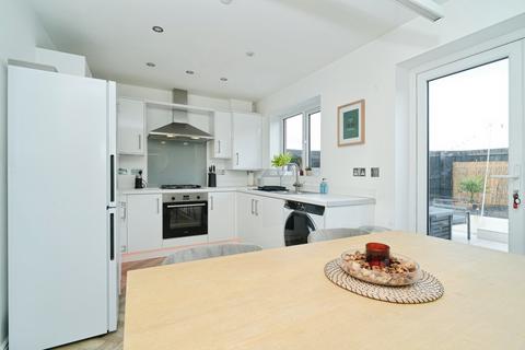 3 bedroom end of terrace house for sale, Thames Avenue, Leigh, WN7
