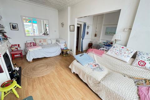 Plas Newydd, Thorpe Bay