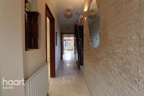 undefined, Rushdene Crescent, NORTHOLT