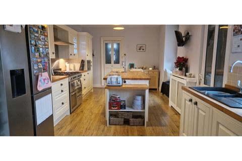4 bedroom semi-detached house for sale, Salford Road, Southport, PR8