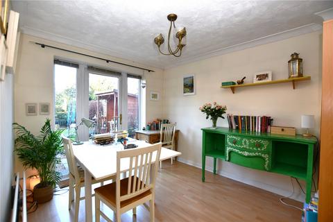 undefined, Moor Close, Wokingham RG40