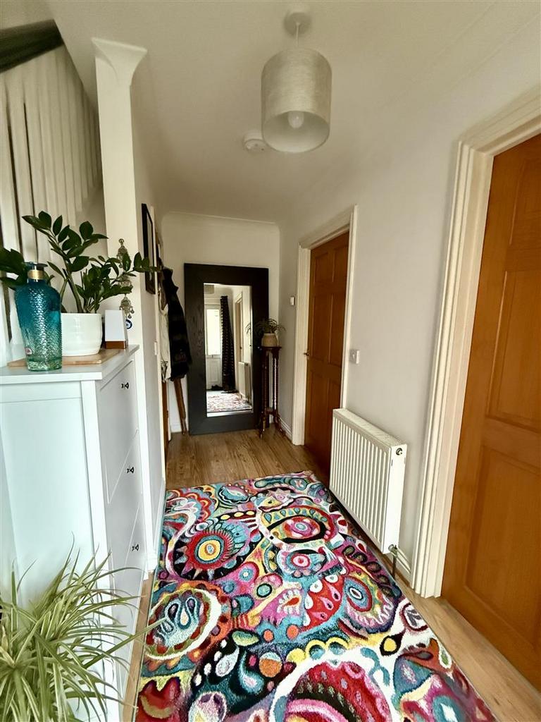 Entrance Hallway: