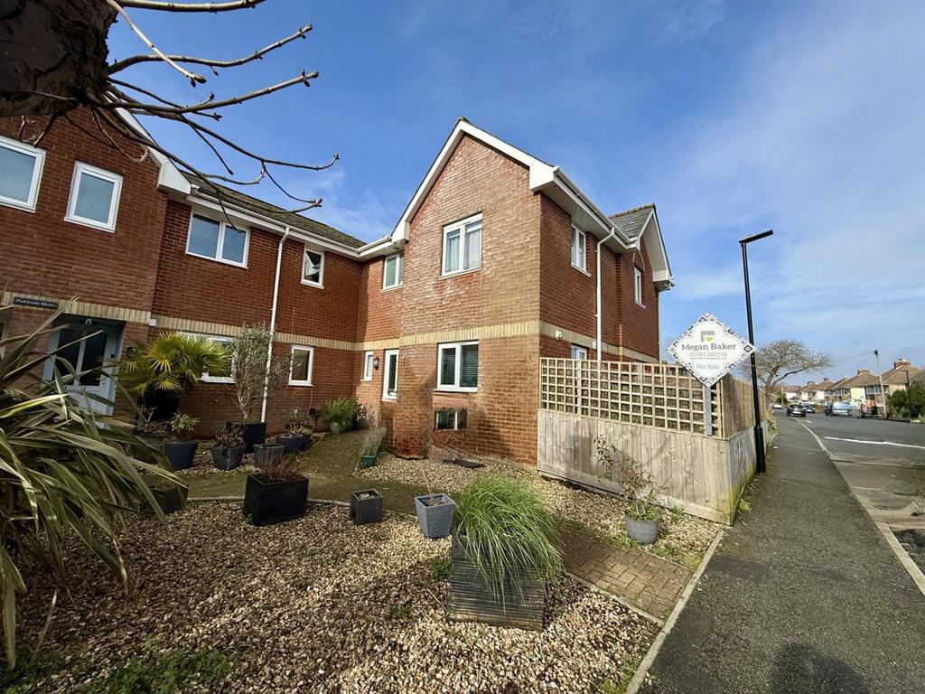 4 Parklands Mews.jpg