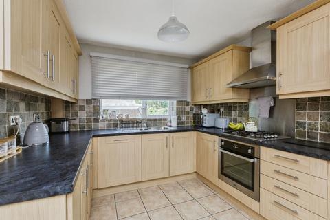 4 bedroom semi-detached house for sale, Pitchens Close, Leicester, LE4