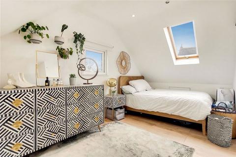 1 bedroom flat for sale, Carleton Gardens, London N19