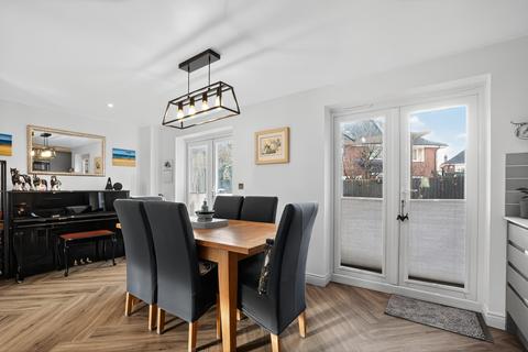 4 bedroom detached house for sale, Lords Close - Alexandra Park - Wroughton, Swindon, SN4