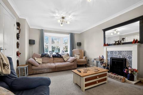 4 bedroom detached house for sale, Turnberry Close - Monkton Park, Chippenham, SN15