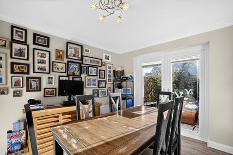4 bedroom detached house for sale, Turnberry Close - Monkton Park, Chippenham, SN15
