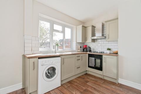 2 bedroom terraced house for sale, Beancroft Road, Castleford, WF10