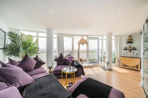 1 bedroom flat to rent, Crews Street, London E14