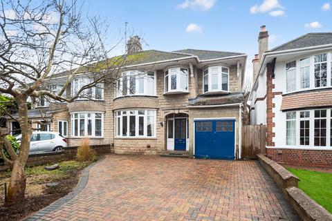 Corby Avenue - Lakeside, Swindon, SN3